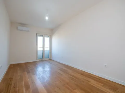 Izdavanje, dvosoban stan, 72m², Central Point, Podgorica - image 9
