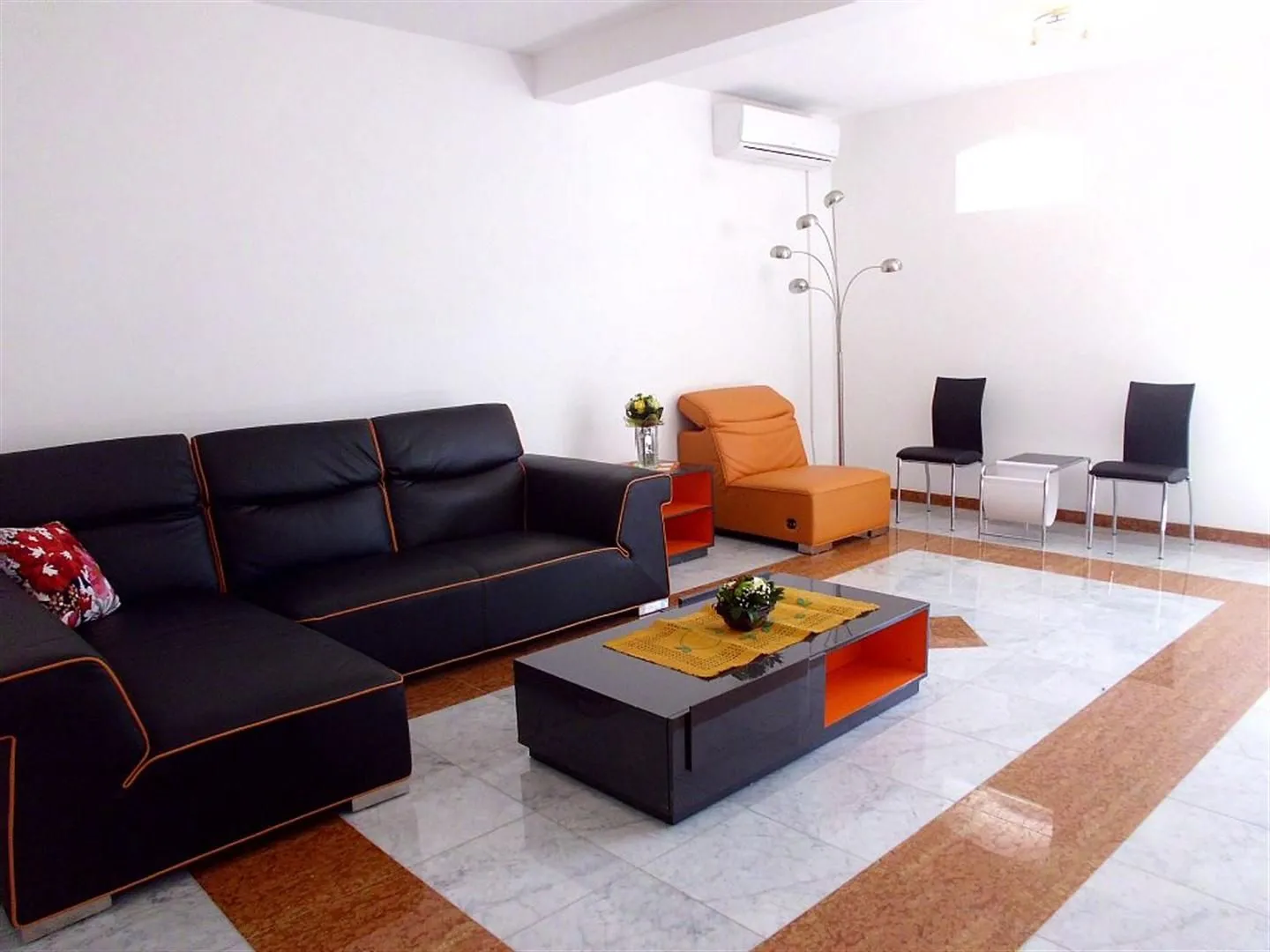 Prodaja, kuća, 320m², Dražin Vrt, Kotor