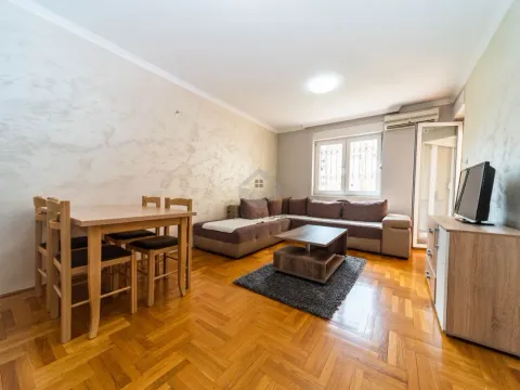 Rent, one bedroom apartment, 45m², Stari Aerodrom, Podgorica - image 1