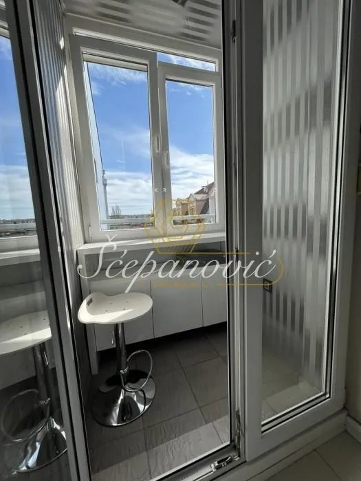 Prodaja, trosoban stan, 67m², Centar, Novi Sad