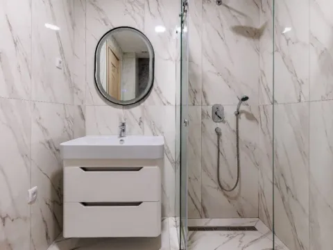 Sale, one bedroom apartment, 77m², Bečići, Budva - image 2