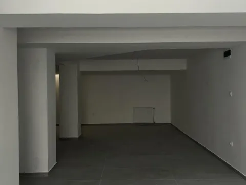 Izdavanje, poslovni prostor, 205m², Telep, Novi Sad Sve Podlokacije - image 12