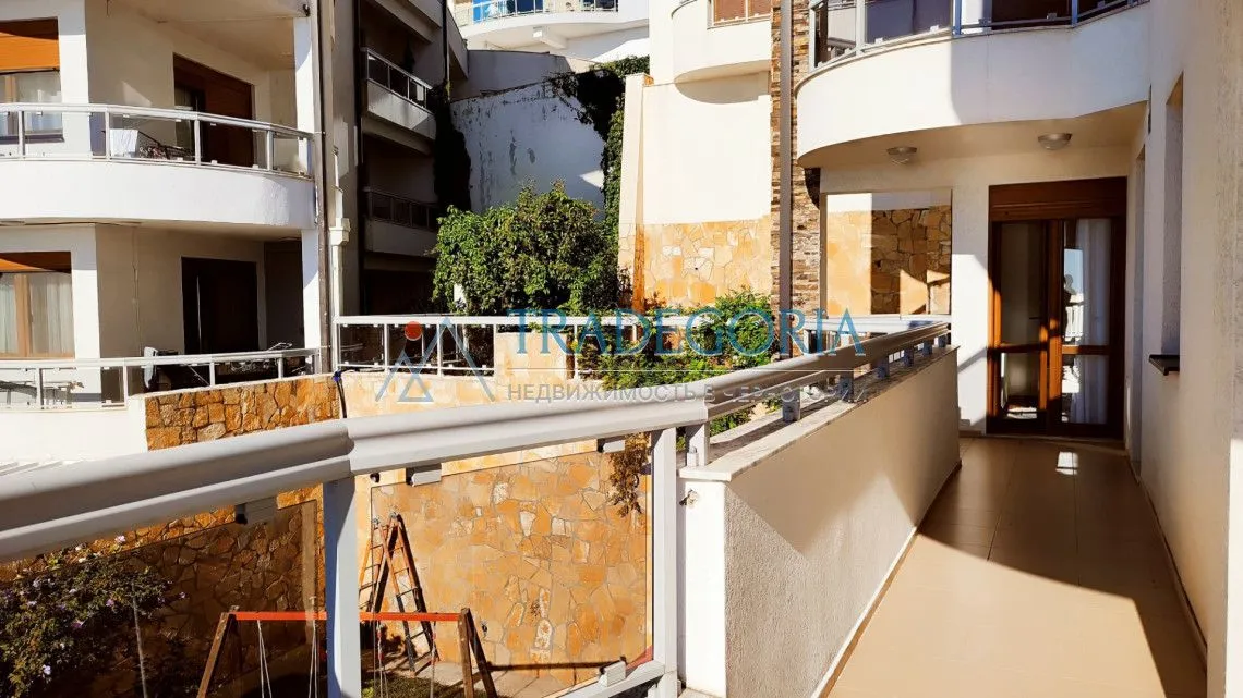 Prodaja, dvosoban stan, 97m², Dobra Voda, Bar