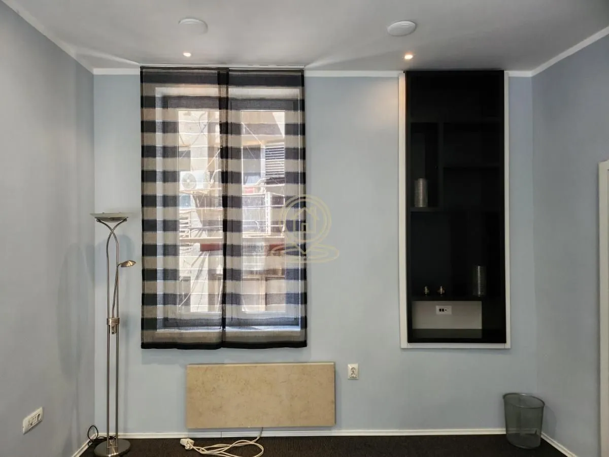 Izdavanje, poslovni prostor, 80m², Stari Grad, Beograd