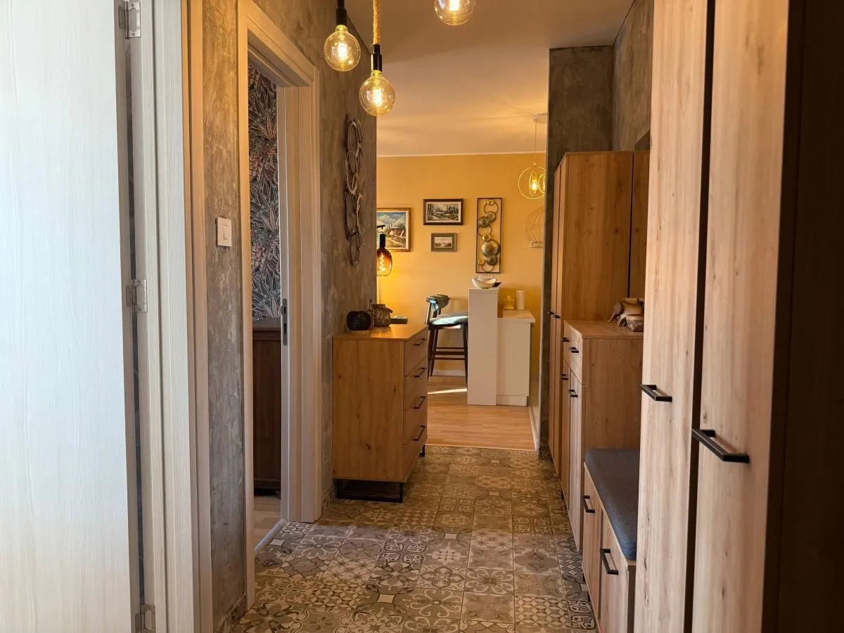 Prodaja, trosoban stan, 59m², Bulevar patrijarha Pavla, Novi Sad Sve Podlokacije