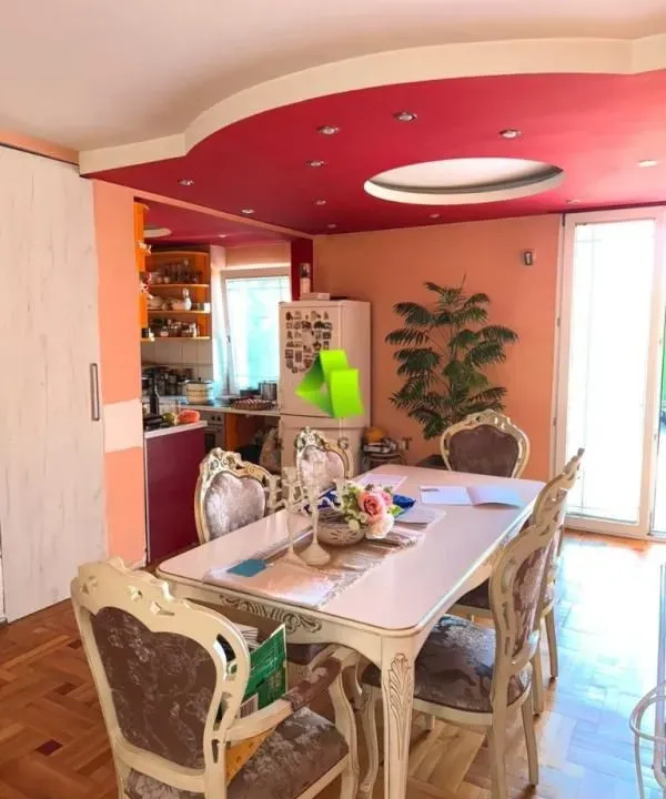 Prodaja, kuća, 292m², Medijana, Niš