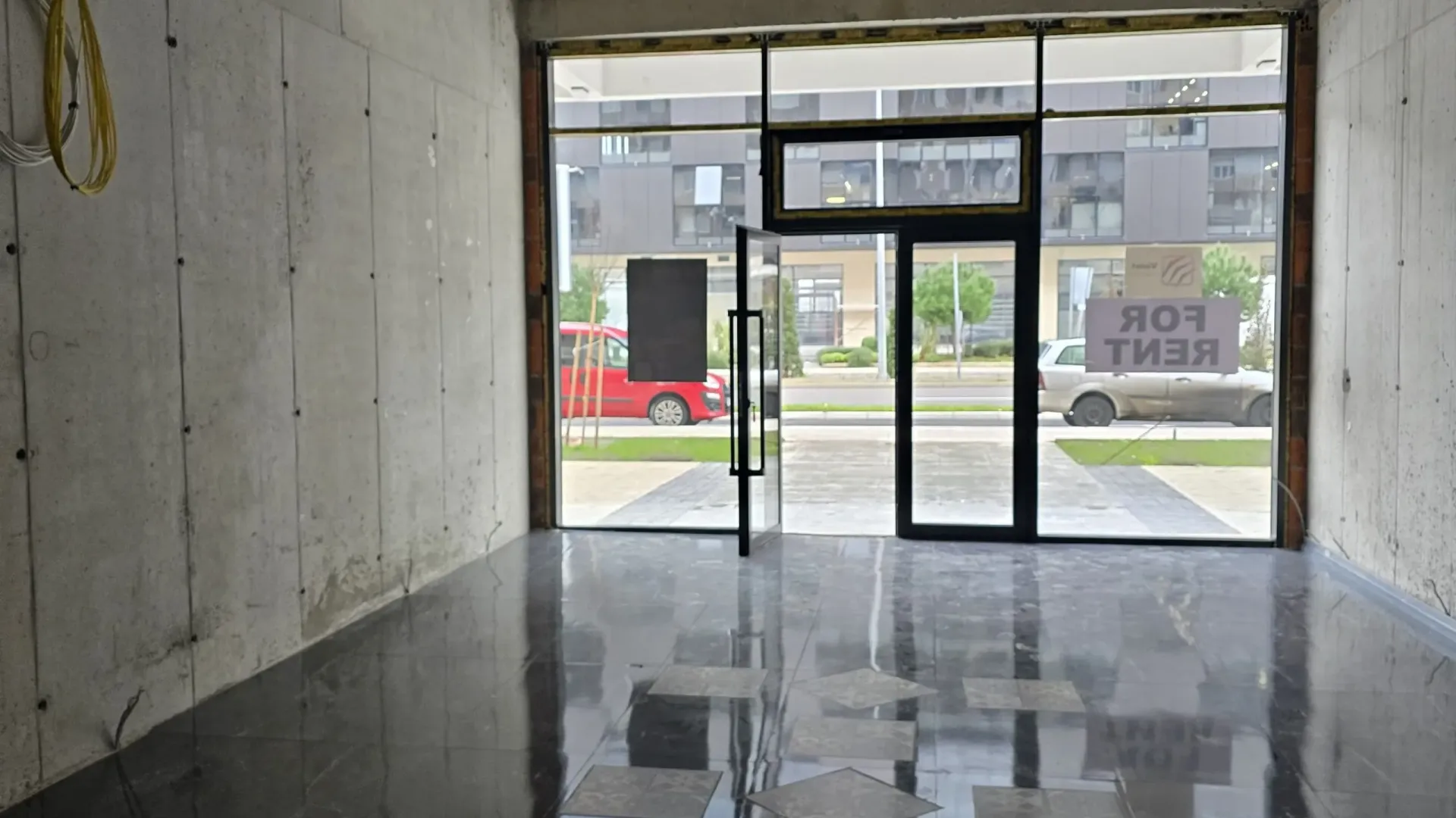 Rent, office space, 94m², Central Point, Podgorica