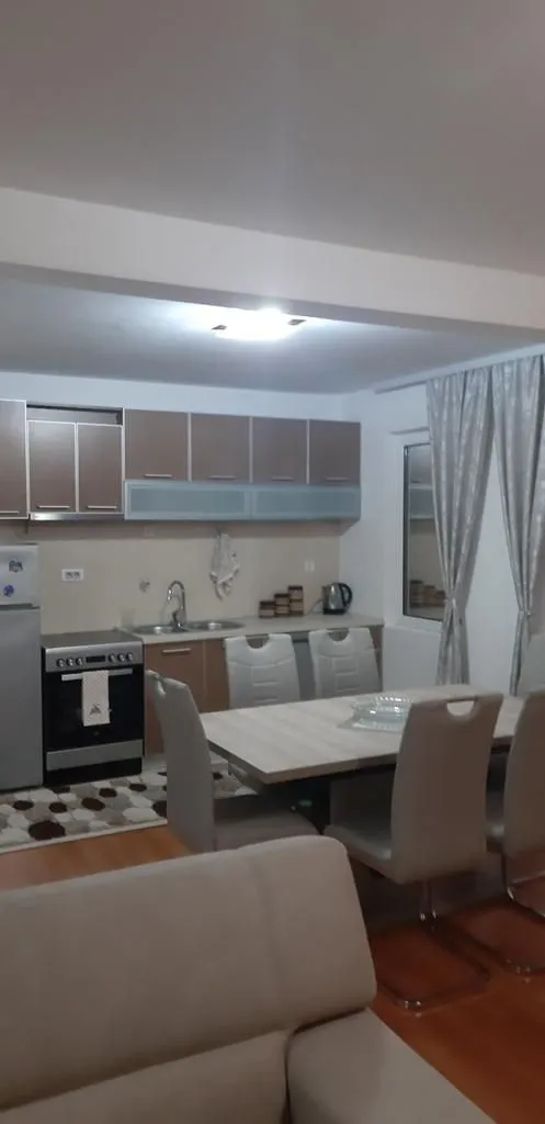 Rent, two bedroom apartment, 98m², Petrovac, Budva