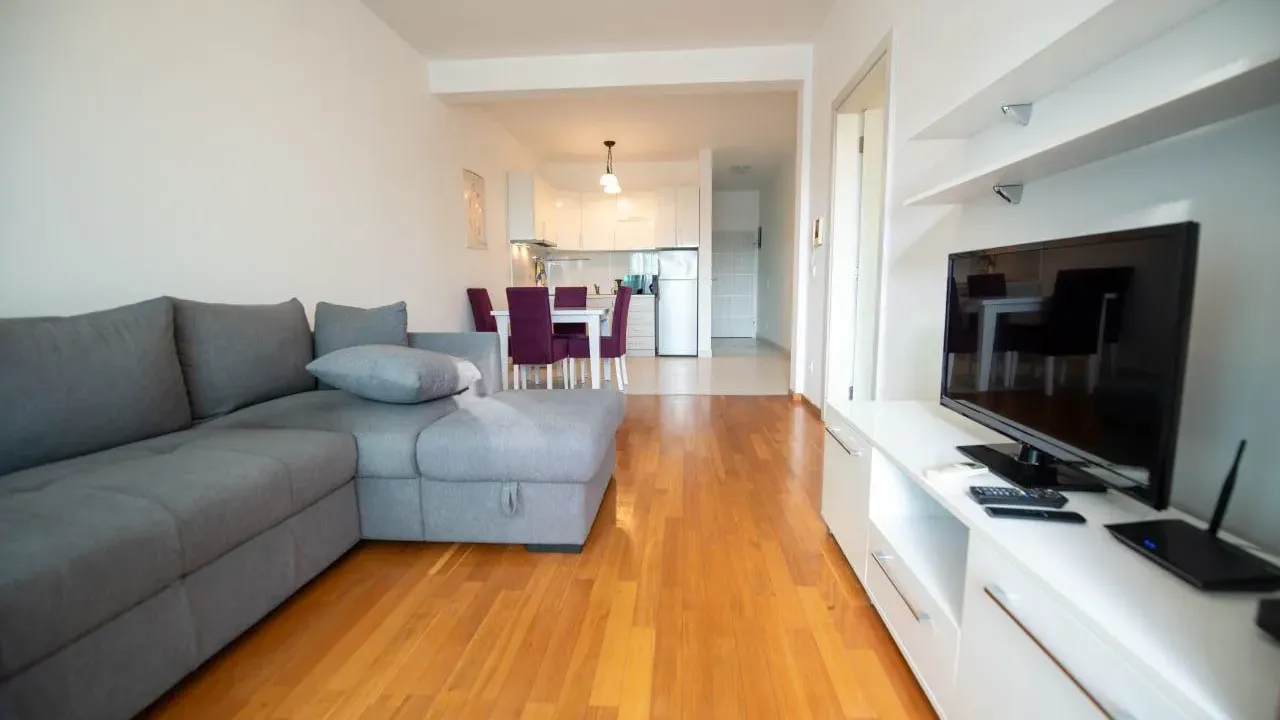 Sale, two bedroom apartment, 55m², Bečići, Budva