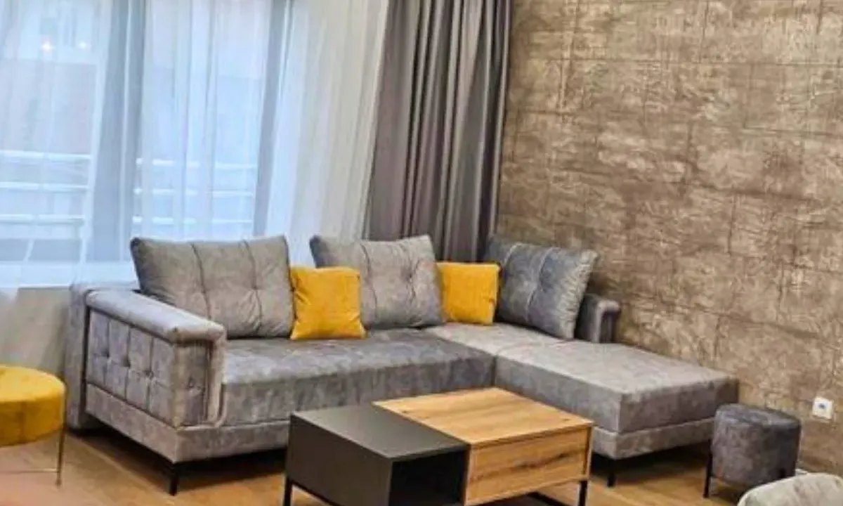 Izdavanje, četvorosoban stan, 83m², Vračar Hram, Vračar Sve Podlokacije