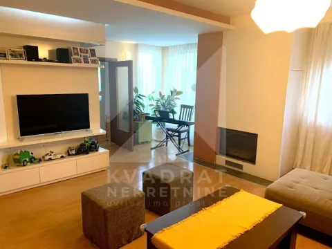 Izdavanje, kuća, 240m², Donja Gorica, Podgorica - image 2