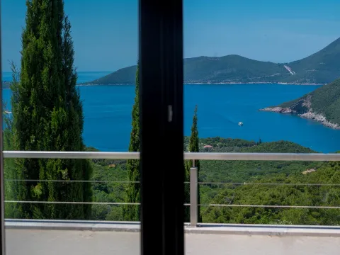 Rent, house, 240m², Luštica, Herceg Novi - image 1