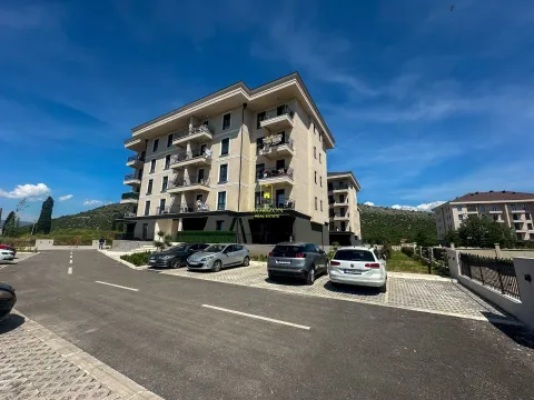 Prodaja, jednosoban stan, 48m², Tološi, Podgorica - image 7