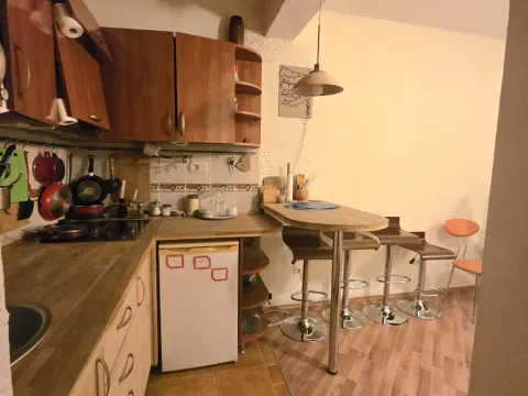 Prodaja, garsonjera, 29m², Centar, Budva - image 1