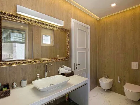 Rent, one bedroom apartment, 44m², Budva, Crna Gora - image 5
