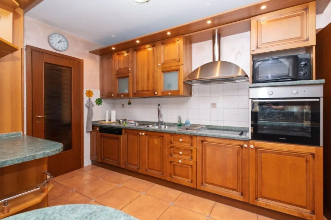 Rent, apartment, 200m², Gorica C, Podgorica