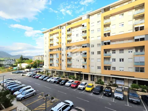 Rent, two bedroom apartment, 64m², City Kej, Podgorica - image 15
