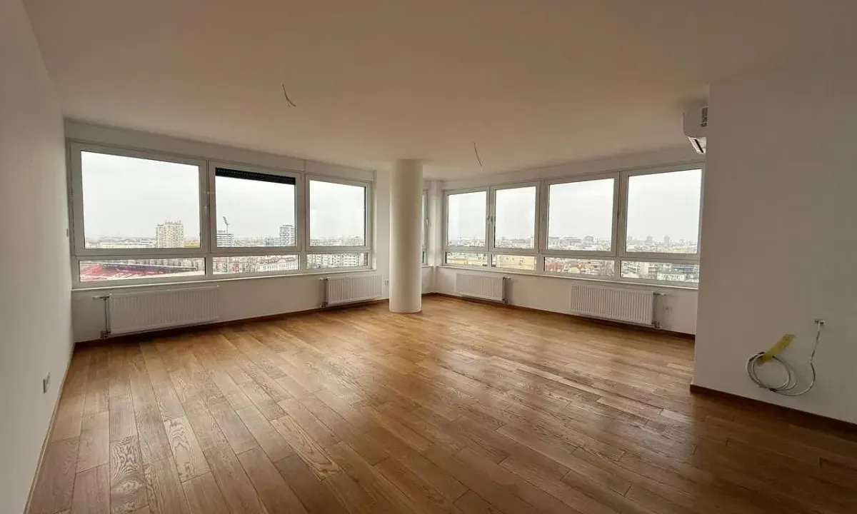 Izdavanje, poslovni prostor, 117m², Centar, Novi Sad