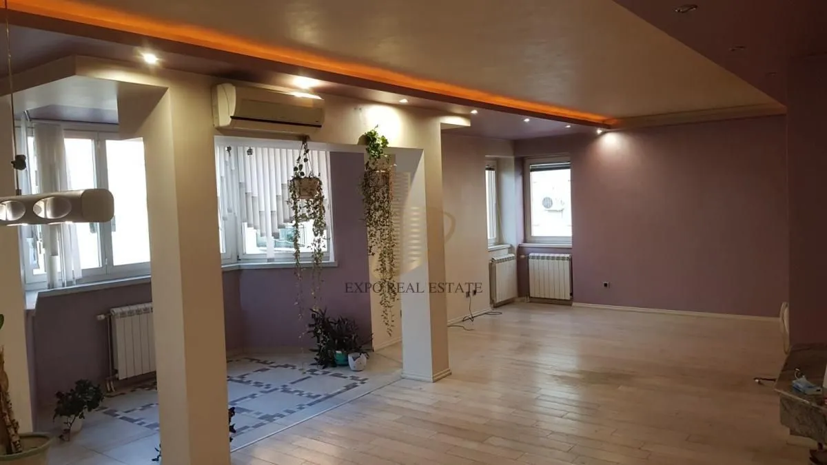 Prodaja, stan, 174m², Sajmište, Novi Sad