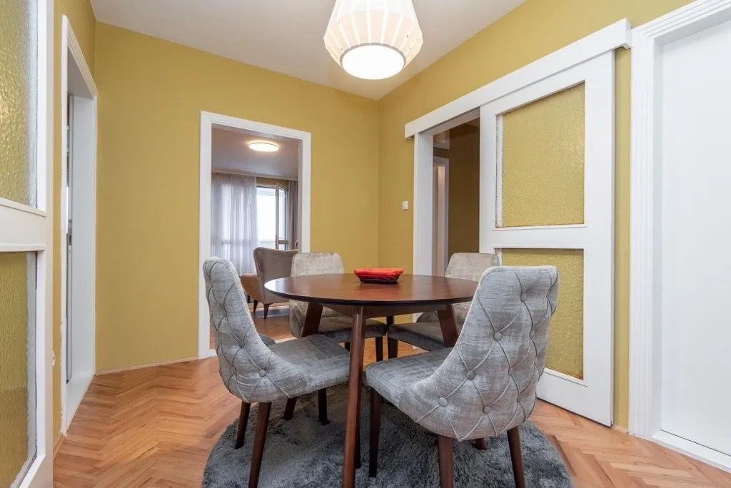 Prodaja, jednosoban stan, 62m², Centar, Bar