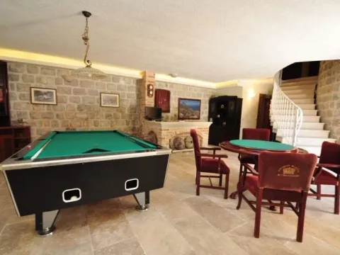 Sale, house, 1300m², Perazića do, Budva - image 10