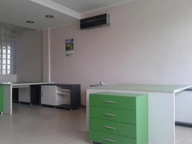 Rent, office space, 500m², Krnjaca, Palilula Sve Podlokacije