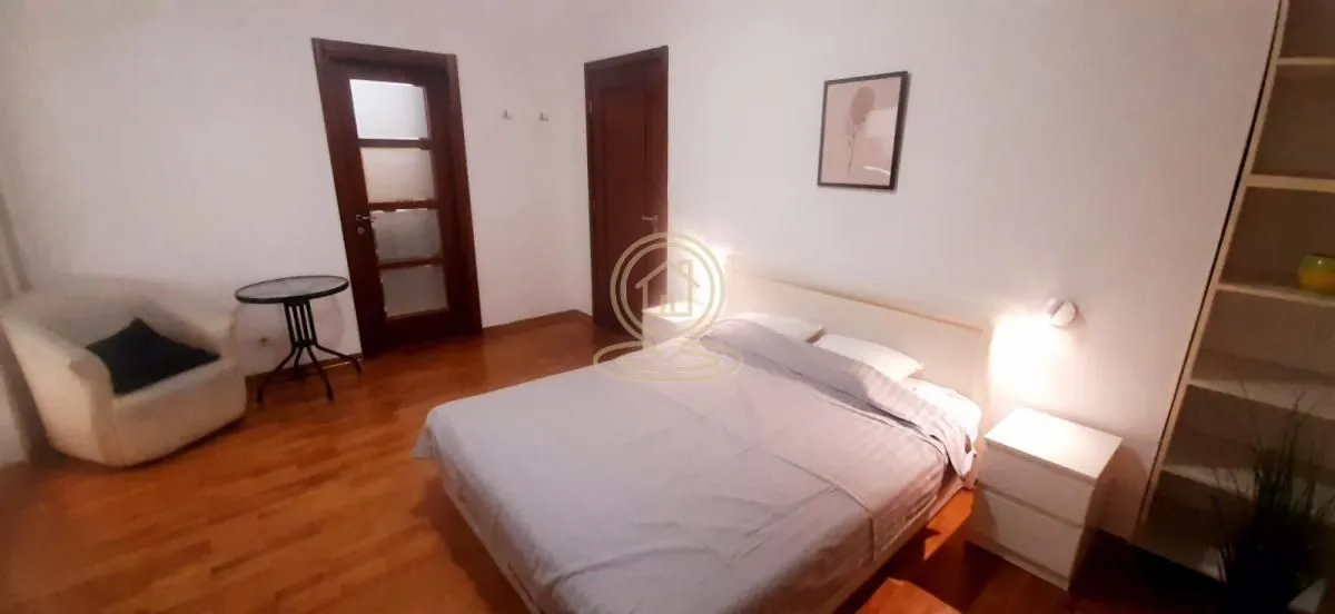 Rent, one bedroom apartment, 30m², Stari Grad, Beograd