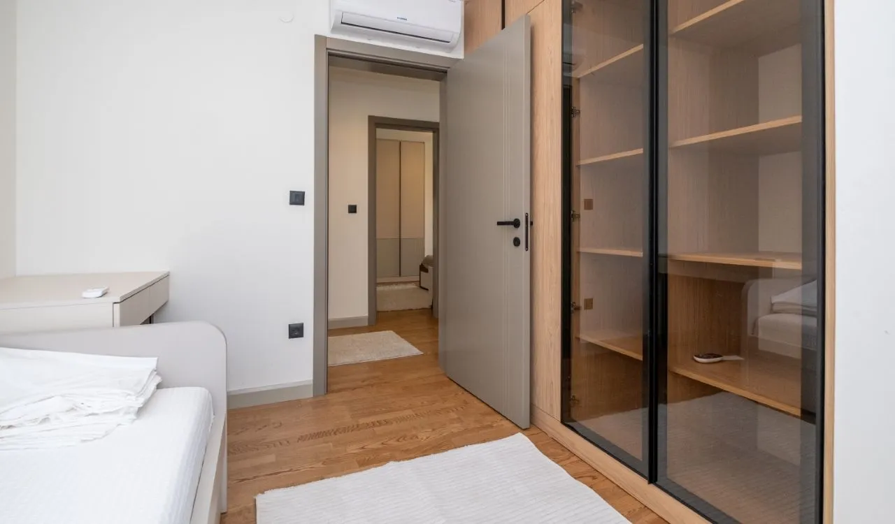 Rent, house, 280m², Stari Aerodrom, Podgorica