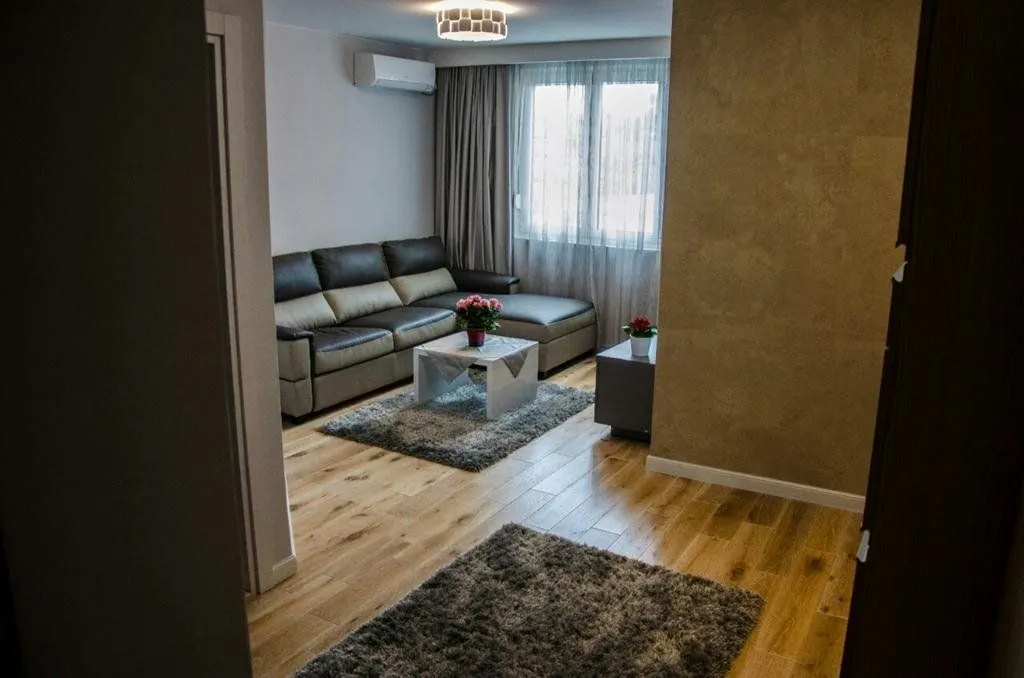 Izdavanje, jednosoban stan, 45m², Centar, Podgorica