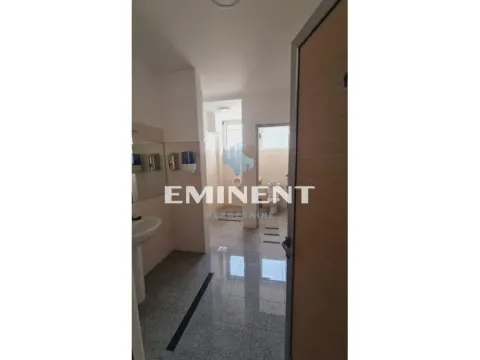 Izdavanje, poslovni prostor, 650m², Nova Pazova, Stara Pazova - image 14