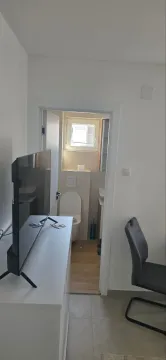Izdavanje, stan, 170m², Ledine, Beograd - image 4