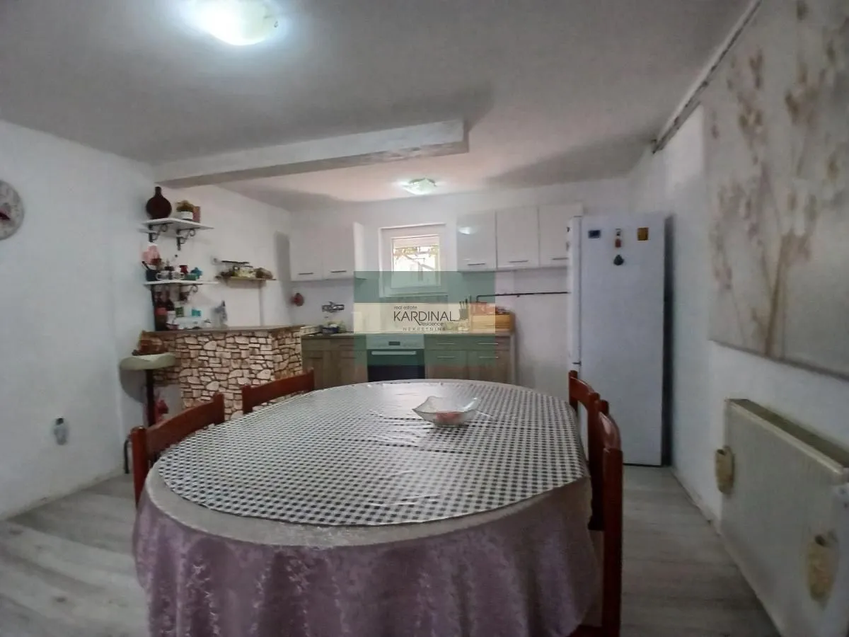 Prodaja, kuća, 226m², Tavrića obori, Jagodina
