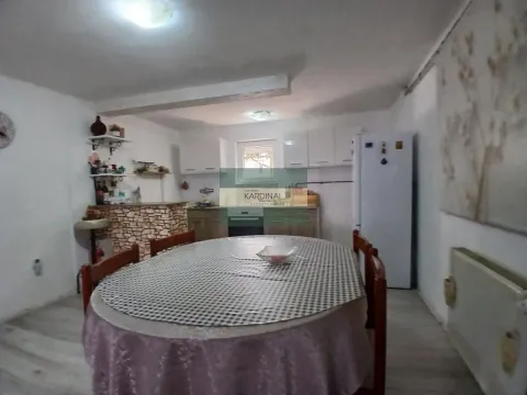 Prodaja, kuća, 226m², Tavrića obori, Jagodina - image 10