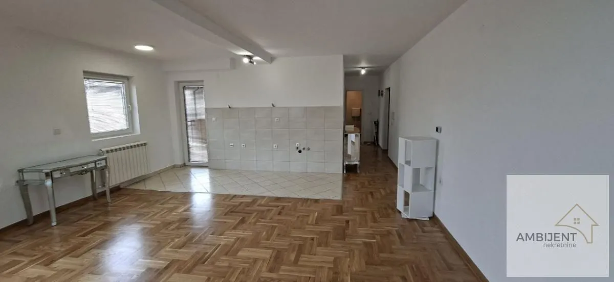 Prodaja, dvosoban stan, 65m², Altina, Beograd
