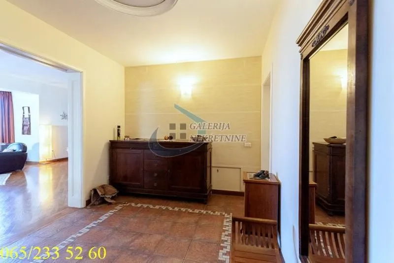 Sale, apartment, 375m², Voždovac Sve Podlokacije, Beograd