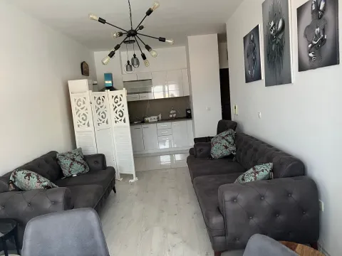 Rent, one bedroom apartment, 45m², Budva, Crna Gora - image 9