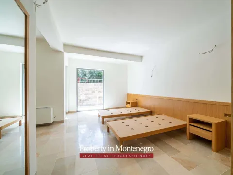 Prodaja, kuća, 520m², Muo, Kotor - image 20