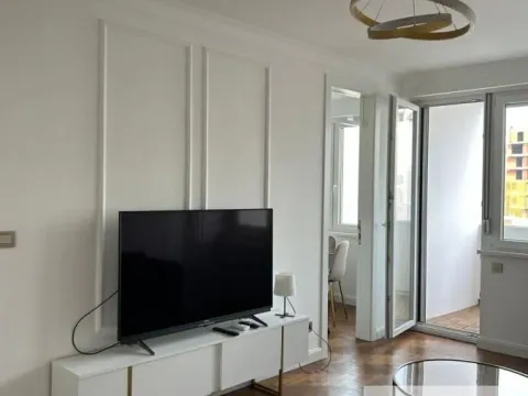Rent, two bedroom apartment, 52m², Vračar Sve Podlokacije, Beograd - image 3