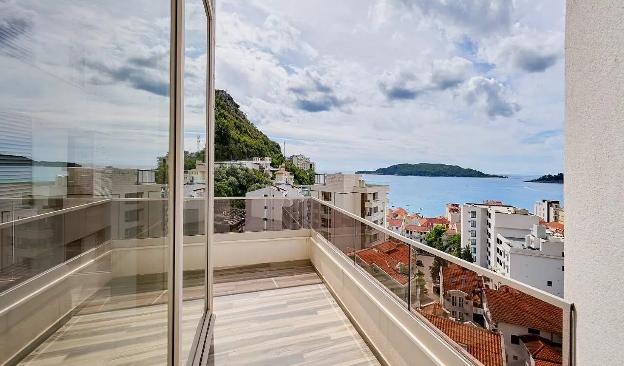Prodaja, dvosoban stan, 90m², Rafailovići, Budva