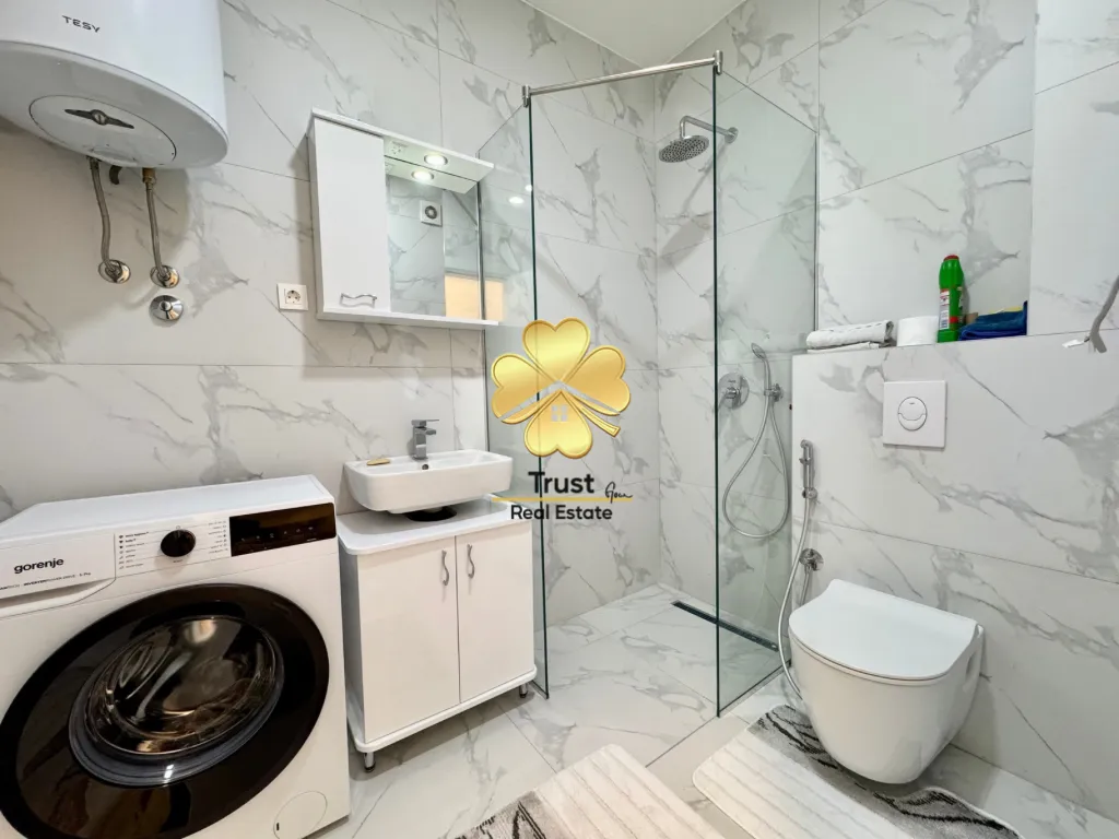 Izdavanje, dvosoban stan, 70m², Stari Aerodrom, Podgorica