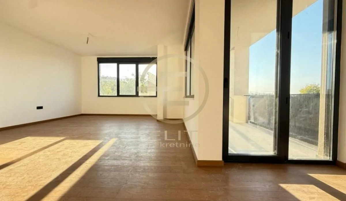 Prodaja, stan, 135m², Bulevar patrijarha Pavla, Novi Sad Sve Podlokacije