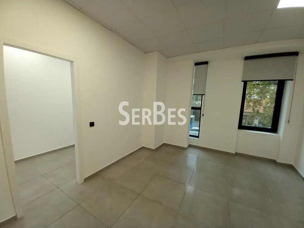 Rent, office space, 250m², Bulevar Oslobodjenja, Novi Sad Sve Podlokacije