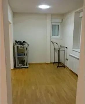 Izdavanje, poslovni prostor, 80m², Stari Grad, Beograd - image 8