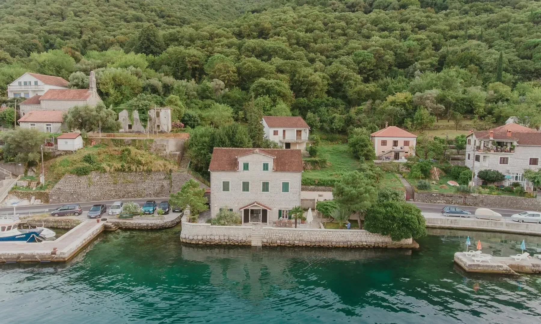 Rent, house, 350m², Kostanjica, Kotor