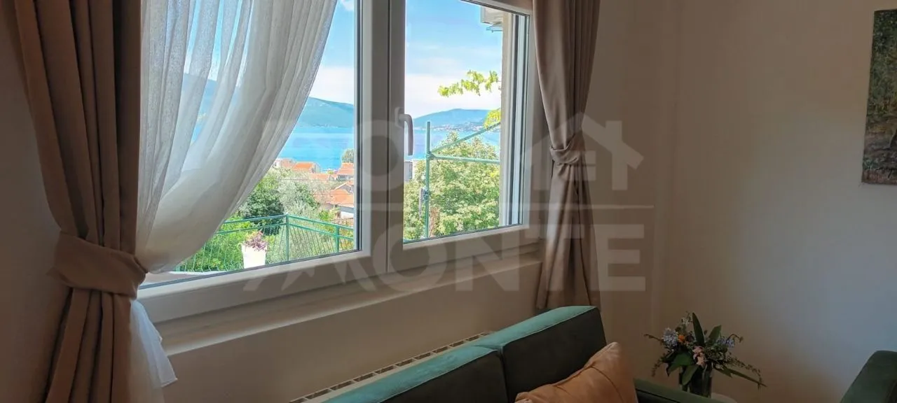 Rent, two bedroom apartment, 60m², Tivat, Crna Gora