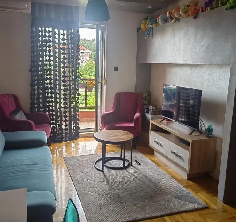 Izdavanje, jednosoban stan, 44m², Zabjelo, Podgorica