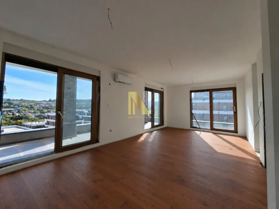 Sale, four bedroom apartment, 173m², Sremska Kamenica, Petrovaradin
