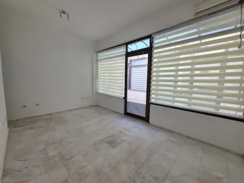 Sale, office space, 18m², Budva, Crna Gora - image 1