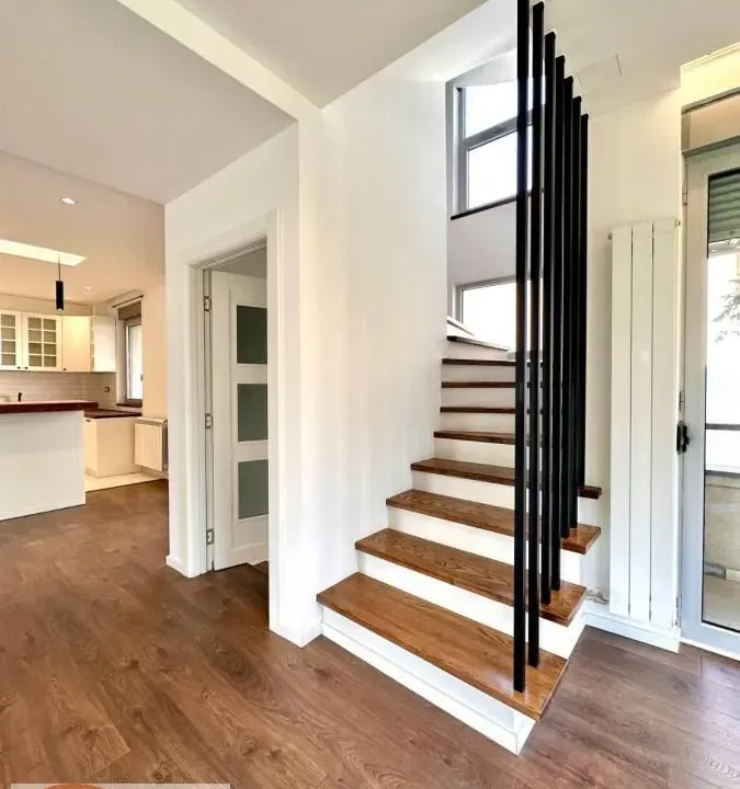 Prodaja, kuća, 195m², Čukarica, Beograd