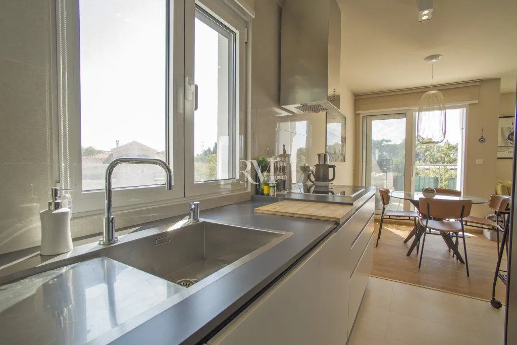 Prodaja, jednosoban stan, 64m², Pod Kuk, Tivat
